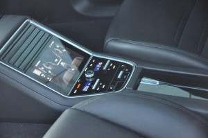 19.PORSCHE PANAMERA II 
